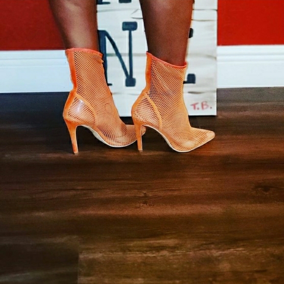 Heels - Picture 4 of 5